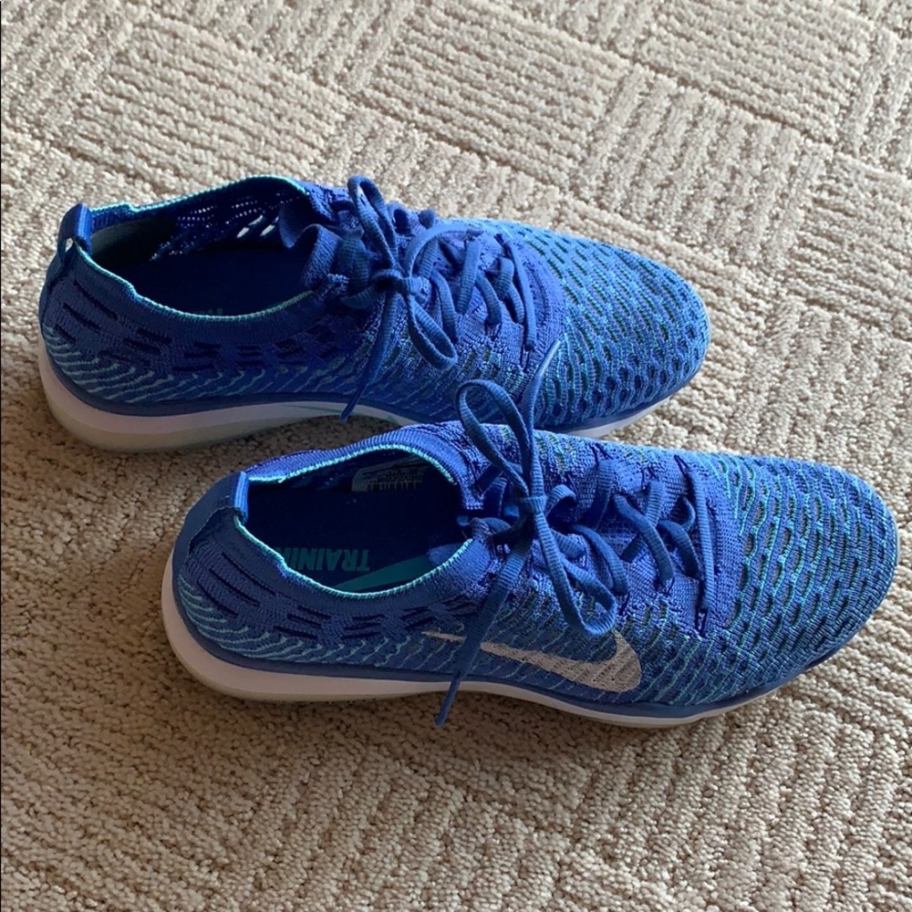 Women’s Nike trainers